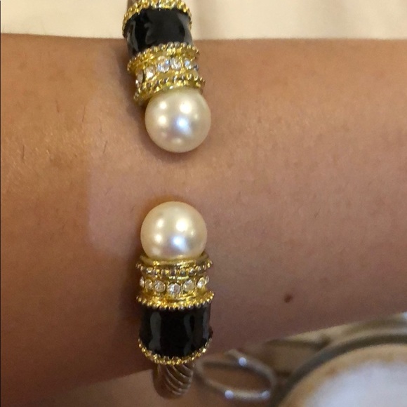 Adjustable bangle - Picture 2 of 3